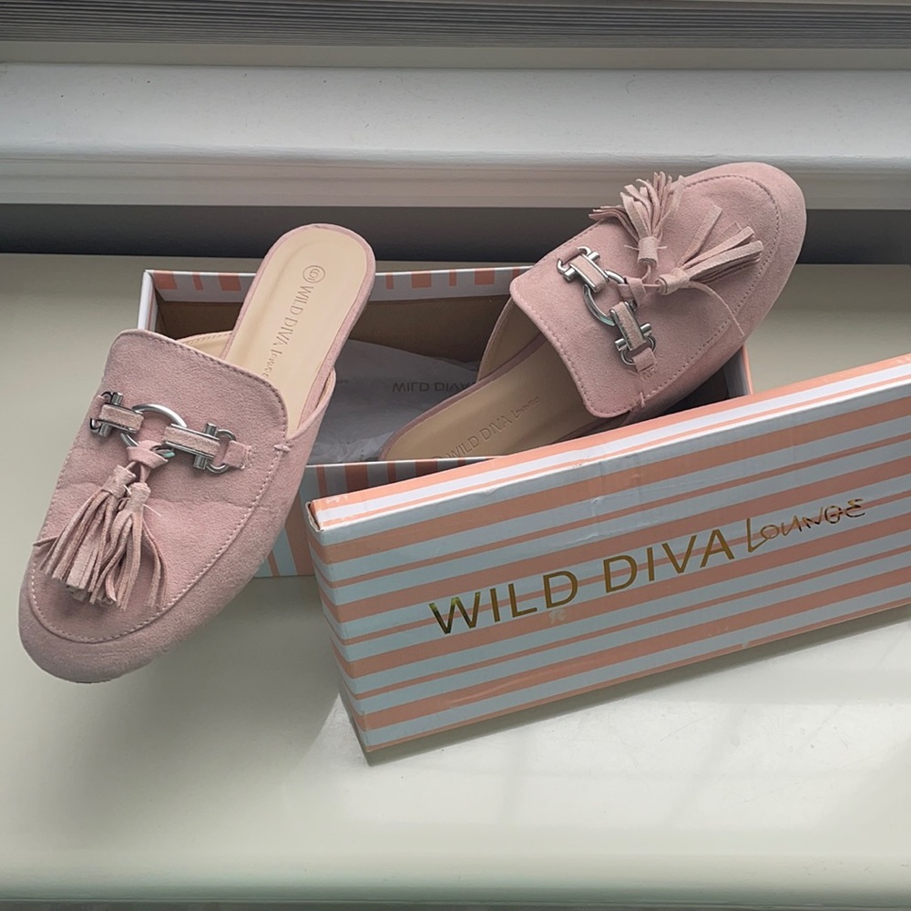 Wild diva mules size 6